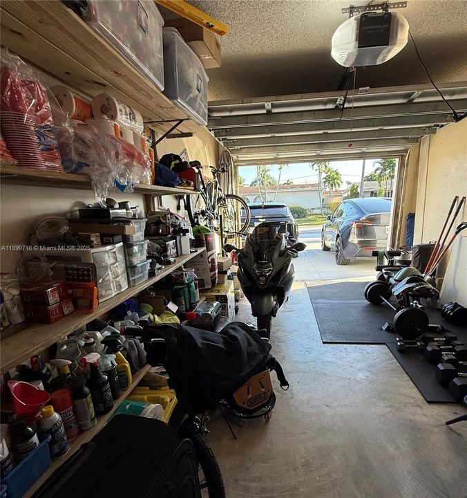 For Sale: $525,000 (3 beds, 2 baths, 1416 Square Feet)