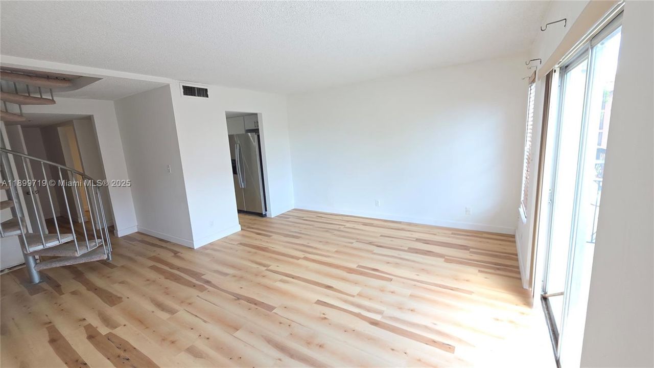 En Renta: $2,300 (2 camas, 1 baños, 1056 Pies cuadrados)