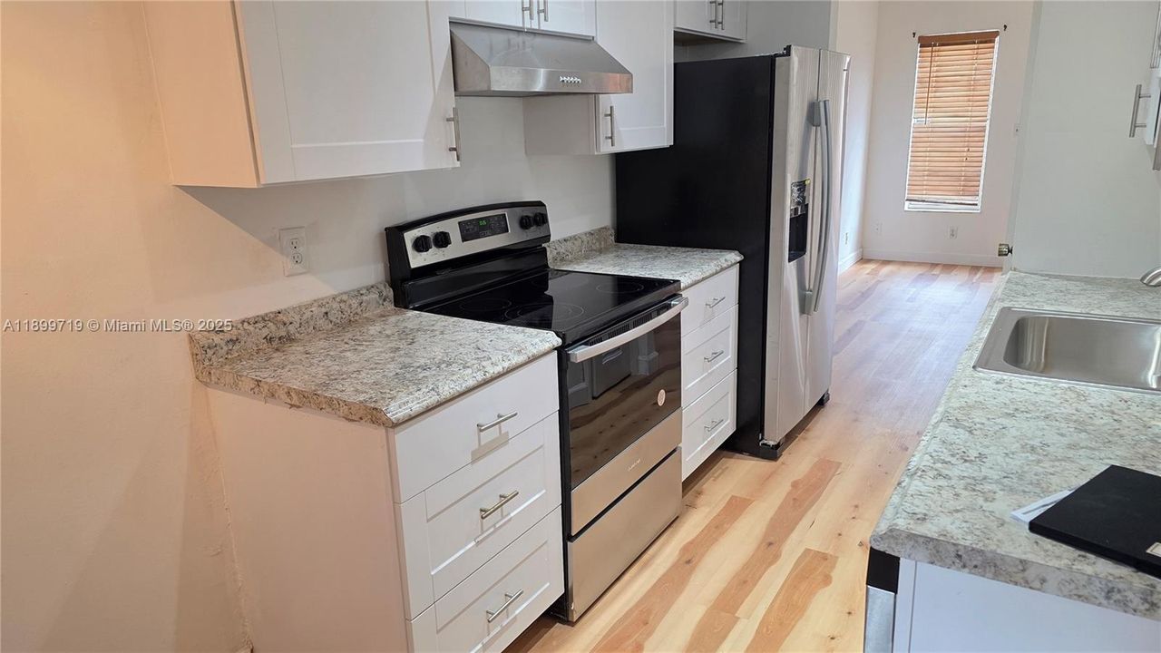 Updated Kitchen with new appliances