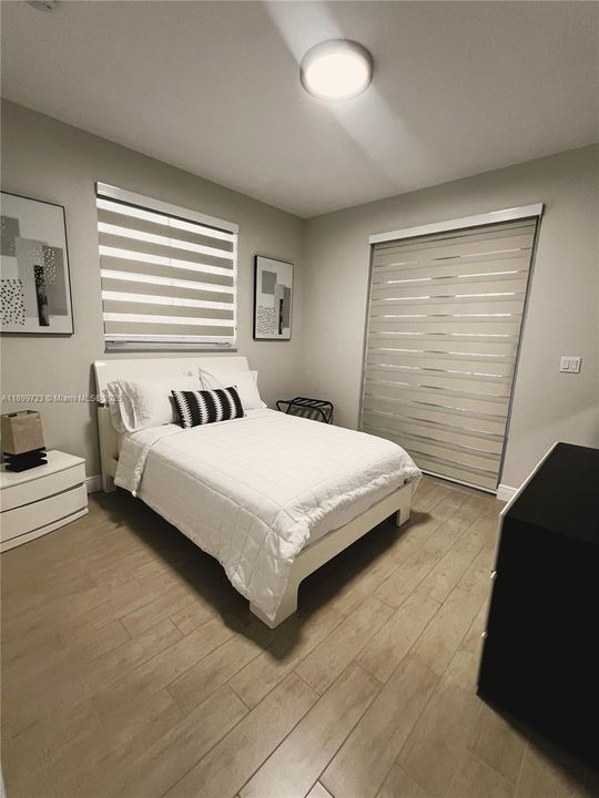 Recently Sold: $1,199,000 (5 beds, 4 baths, 3202 Square Feet)