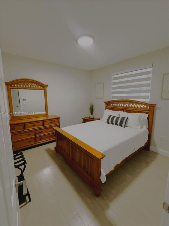 Recently Sold: $1,199,000 (5 beds, 4 baths, 3202 Square Feet)