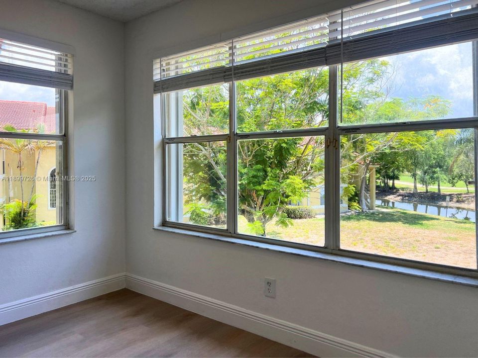 最近租的: $2,400 (2 贝兹, 2 浴室, 1065 平方英尺)