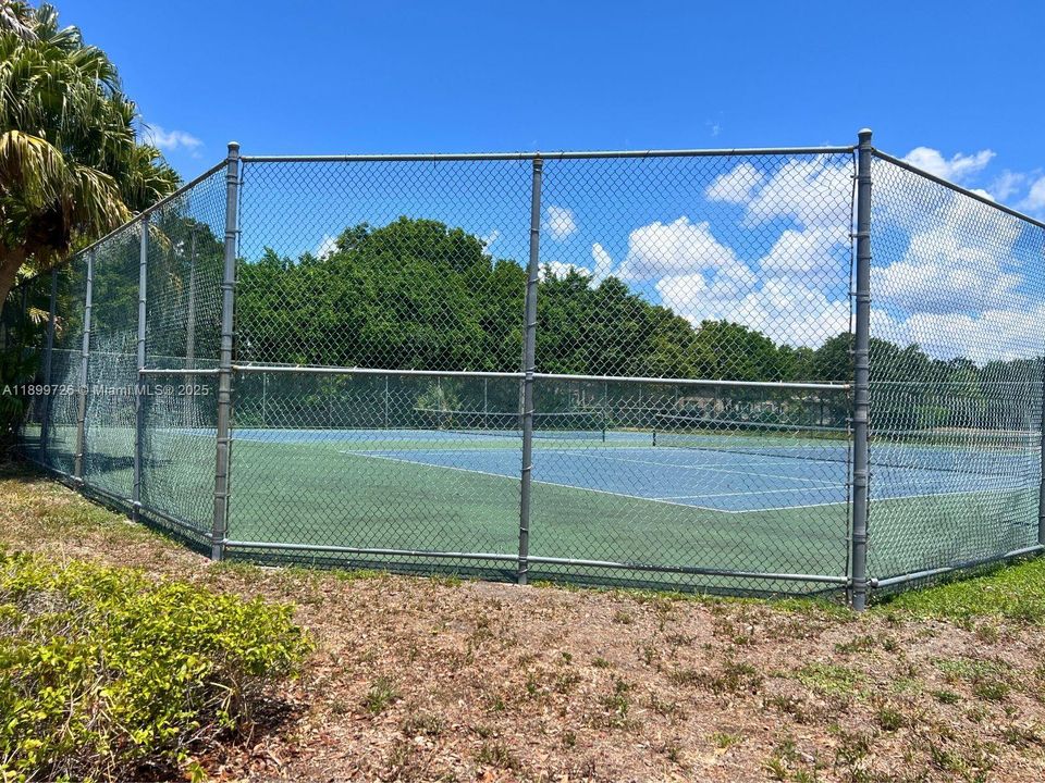 最近租的: $2,400 (2 贝兹, 2 浴室, 1065 平方英尺)