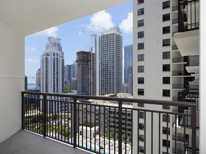 Active With Contract: $4,100 (2 beds, 2 baths, 1384 Square Feet)