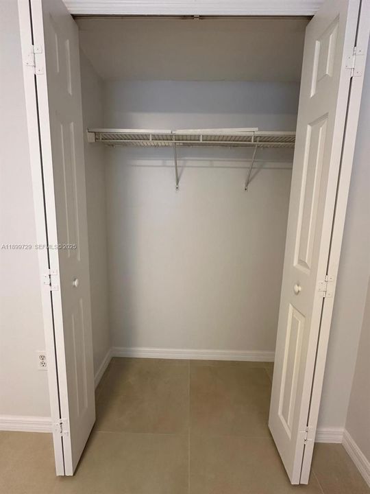 For Rent: $1,795 (3 beds, 2 baths, 1099 Square Feet)