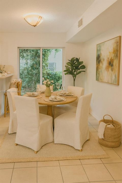 For Rent: $1,795 (3 beds, 2 baths, 1099 Square Feet)