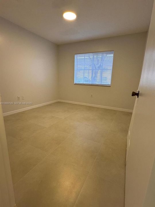For Rent: $1,795 (3 beds, 2 baths, 1099 Square Feet)