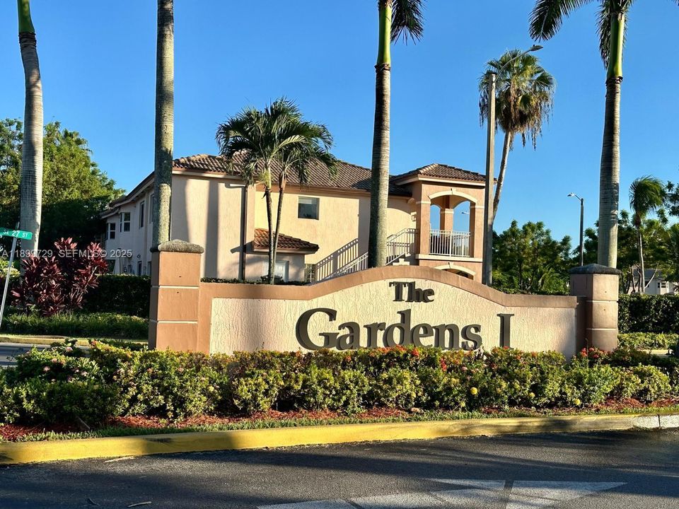 For Rent: $1,795 (3 beds, 2 baths, 1099 Square Feet)