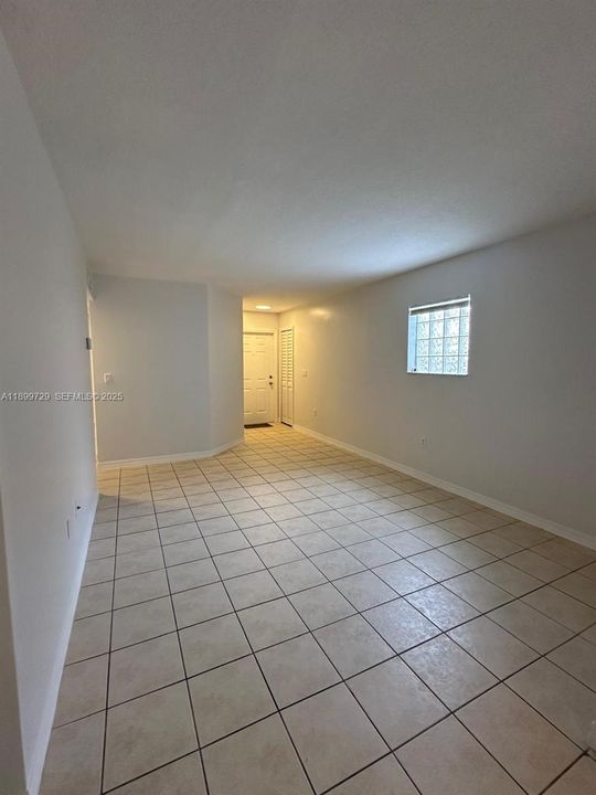 For Rent: $1,795 (3 beds, 2 baths, 1099 Square Feet)
