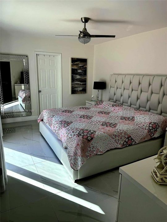 For Sale: $665,000 (3 beds, 3 baths, 1244 Square Feet)