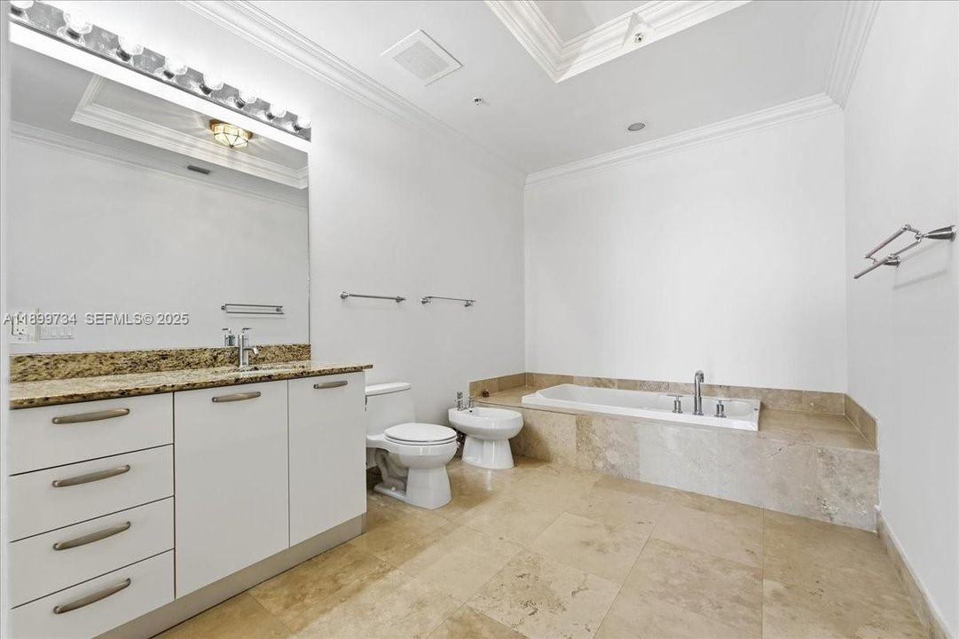 For Rent: $8,000 (3 beds, 4 baths, 2459 Square Feet)