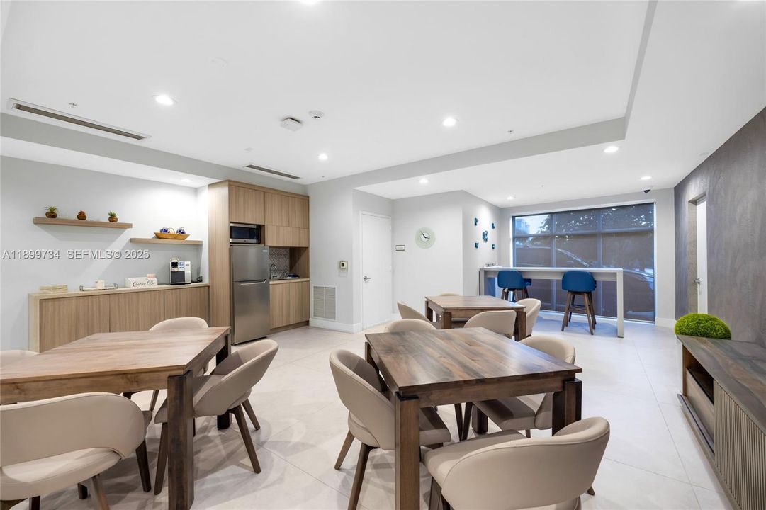 For Rent: $8,000 (3 beds, 4 baths, 2459 Square Feet)