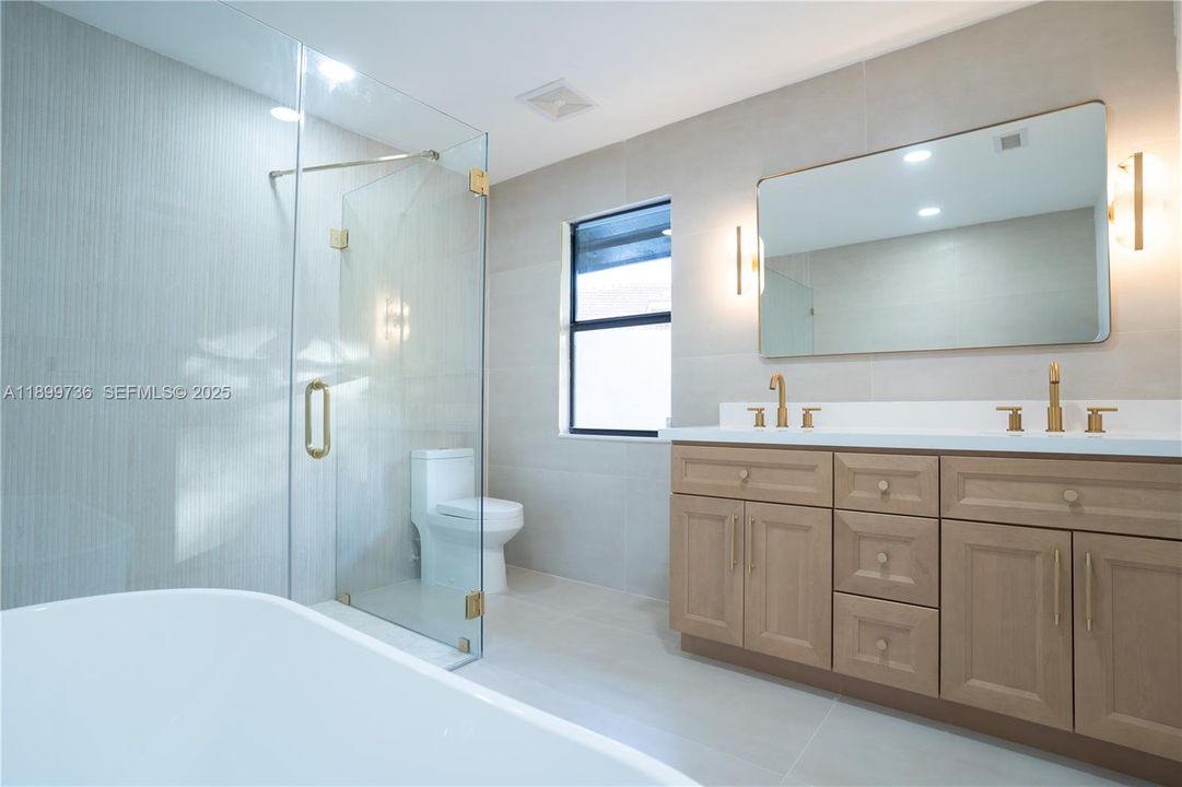 For Sale: $690,000 (3 beds, 2 baths, 2433 Square Feet)