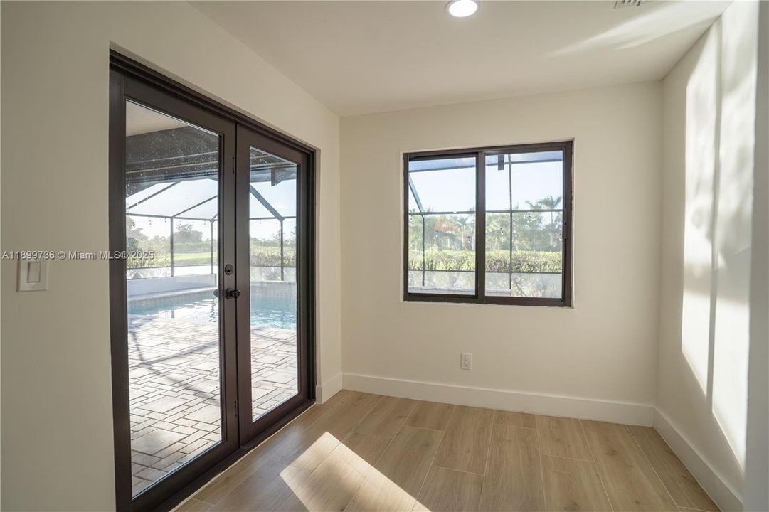 For Sale: $690,000 (3 beds, 2 baths, 2433 Square Feet)