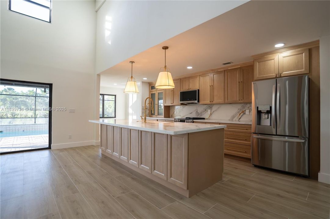 For Sale: $690,000 (3 beds, 2 baths, 2433 Square Feet)