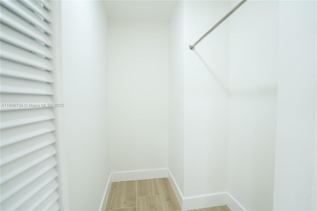 For Sale: $690,000 (3 beds, 2 baths, 2433 Square Feet)