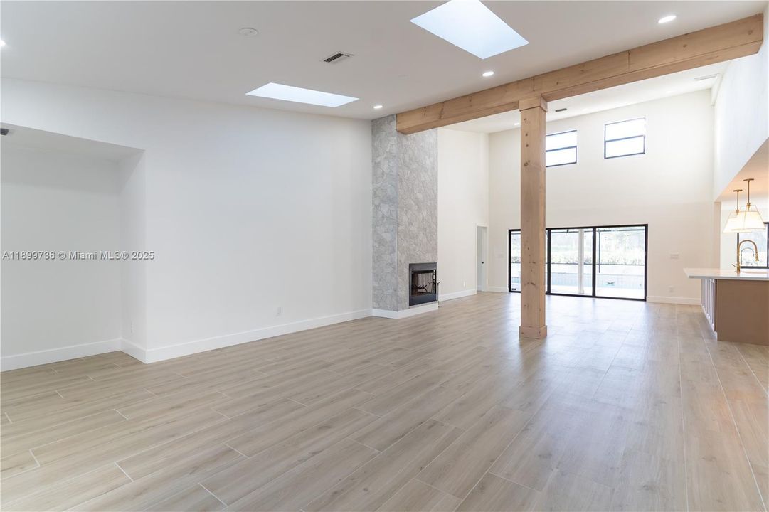 For Sale: $690,000 (3 beds, 2 baths, 2433 Square Feet)