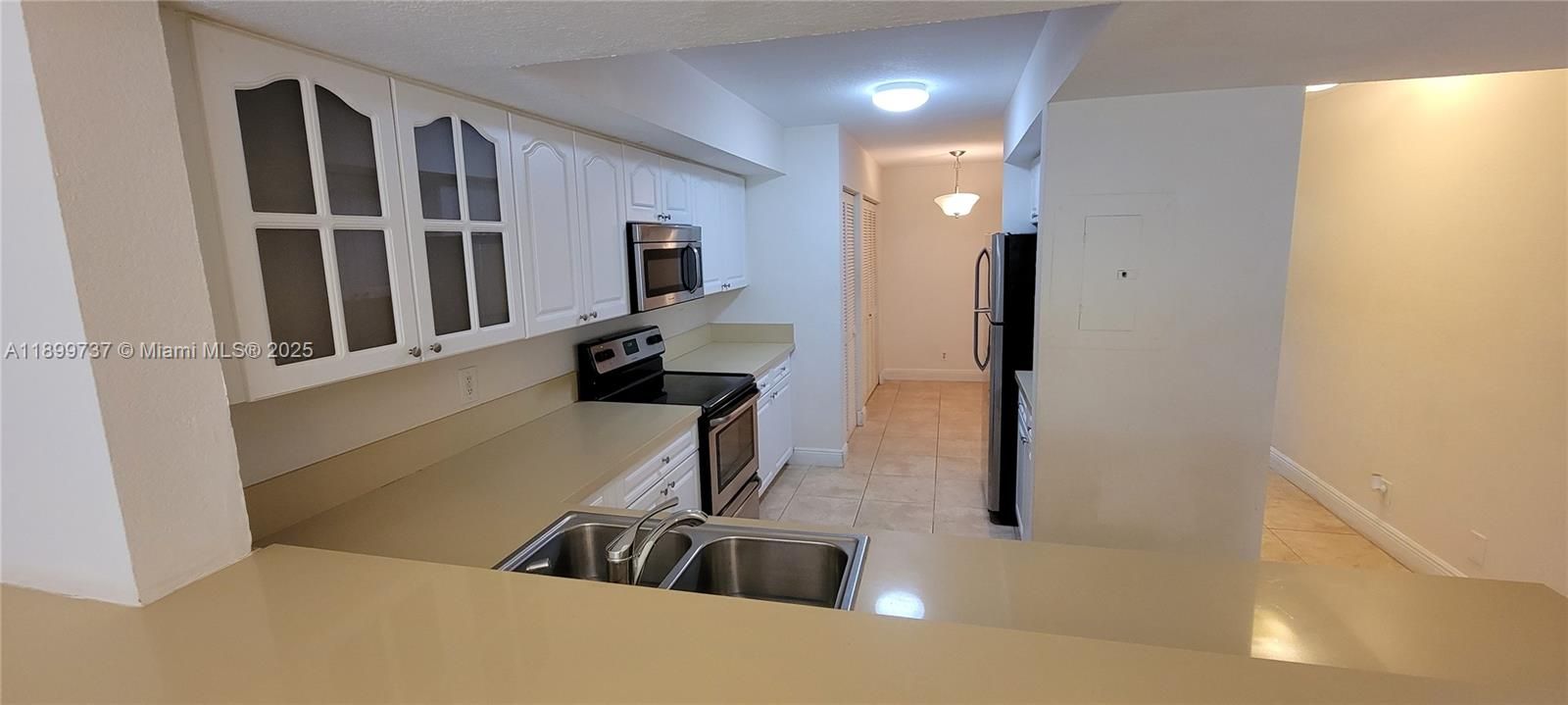 For Rent: $1,990 (2 beds, 2 baths, 1140 Square Feet)