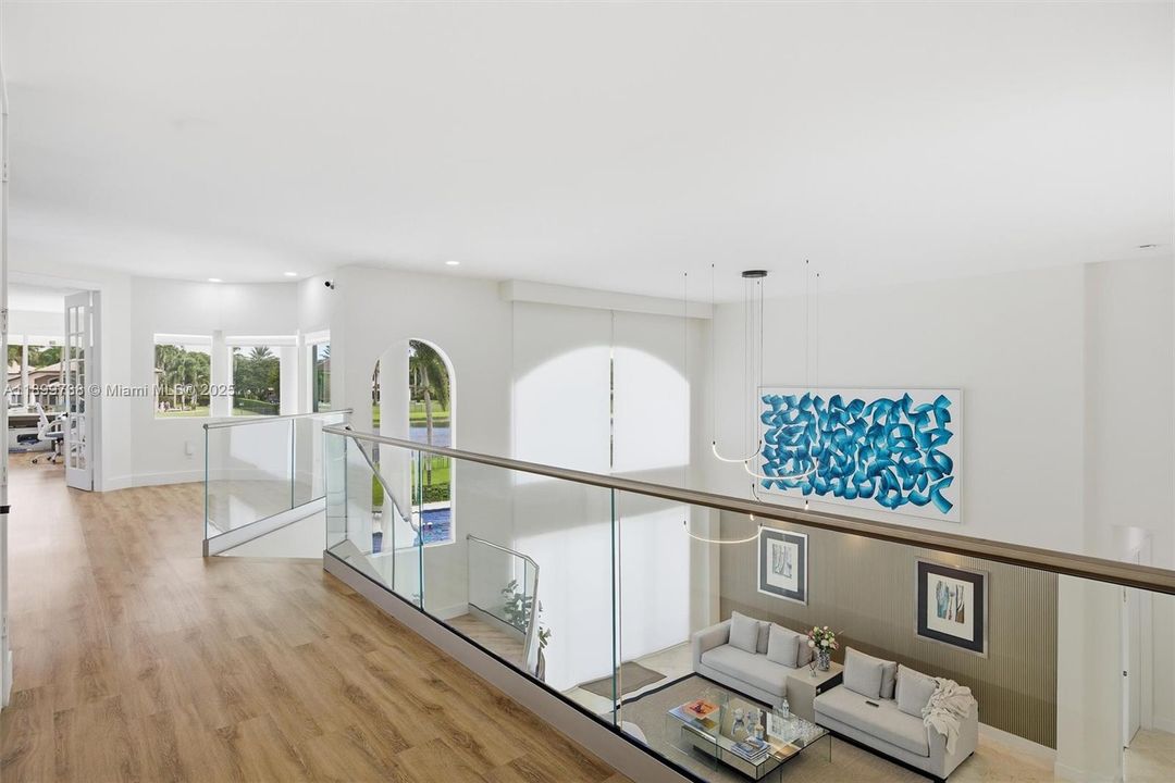 For Sale: $3,300,000 (5 beds, 6 baths, 5950 Square Feet)