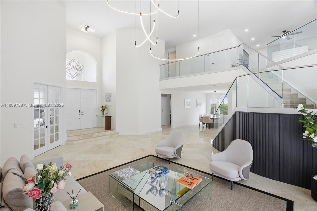 For Sale: $3,300,000 (5 beds, 6 baths, 5950 Square Feet)