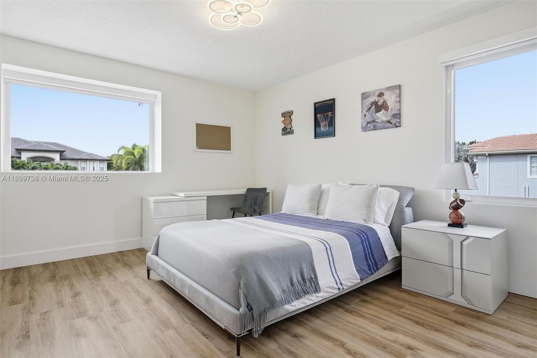 For Sale: $3,300,000 (5 beds, 6 baths, 5950 Square Feet)