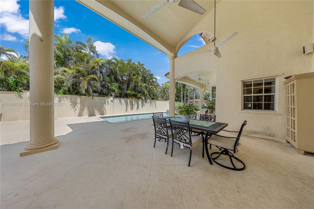 En Venta: $2,400,000 (7 camas, 7 baños, 5817 Pies cuadrados)