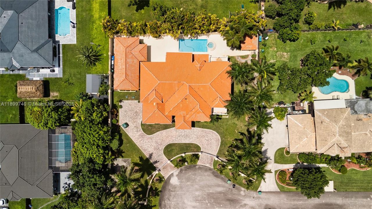 En Venta: $2,400,000 (7 camas, 7 baños, 5817 Pies cuadrados)