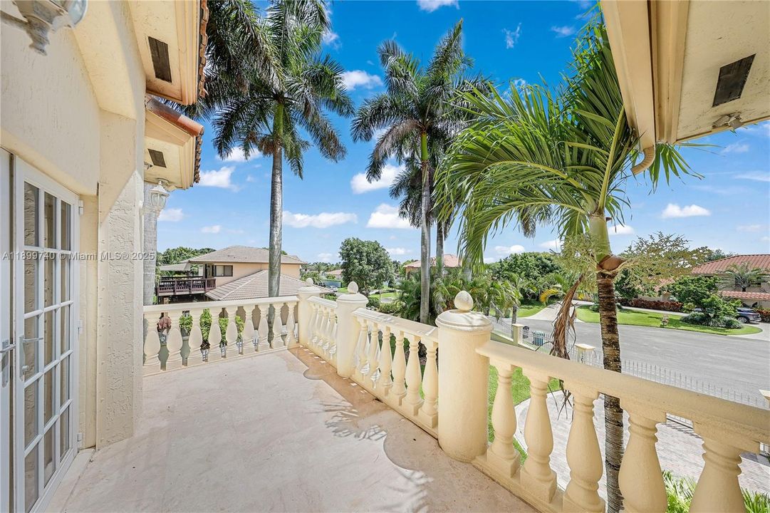 En Venta: $2,400,000 (7 camas, 7 baños, 5817 Pies cuadrados)