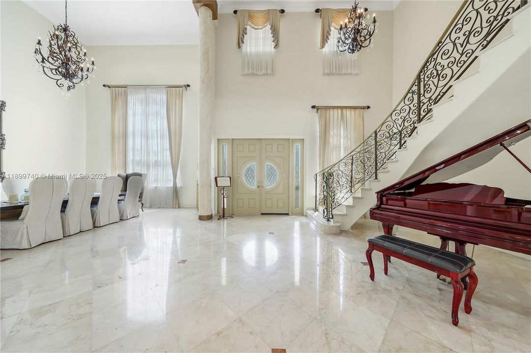 En Venta: $2,400,000 (7 camas, 7 baños, 5817 Pies cuadrados)