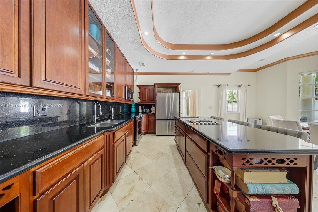 En Venta: $2,400,000 (7 camas, 7 baños, 5817 Pies cuadrados)