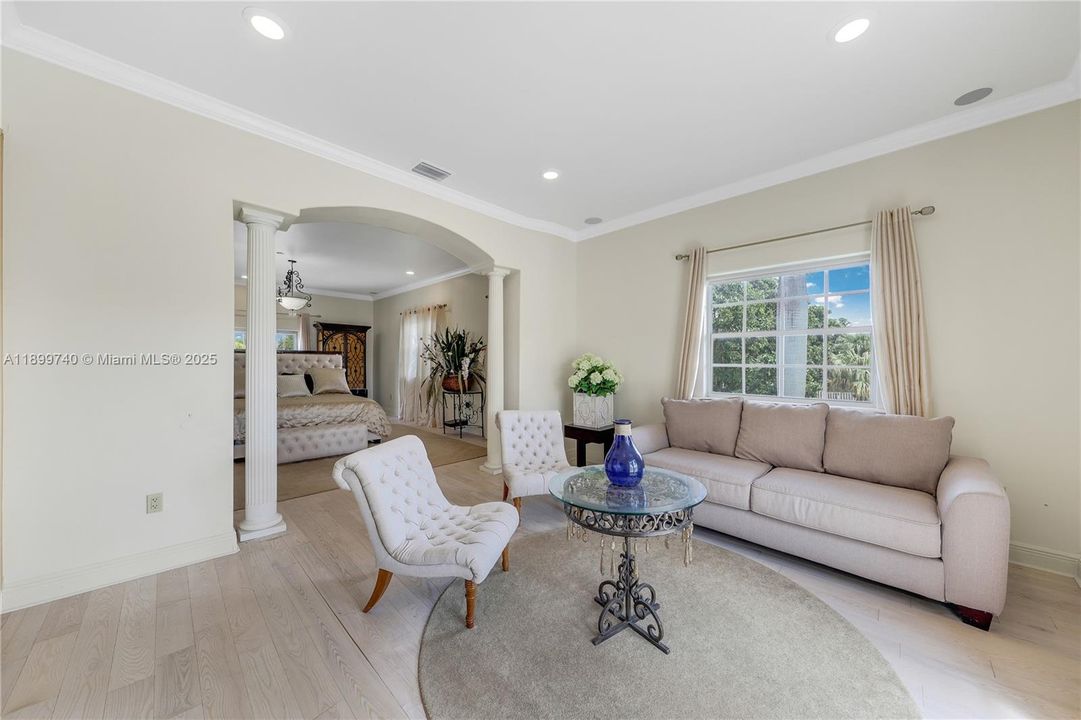 En Venta: $2,400,000 (7 camas, 7 baños, 5817 Pies cuadrados)