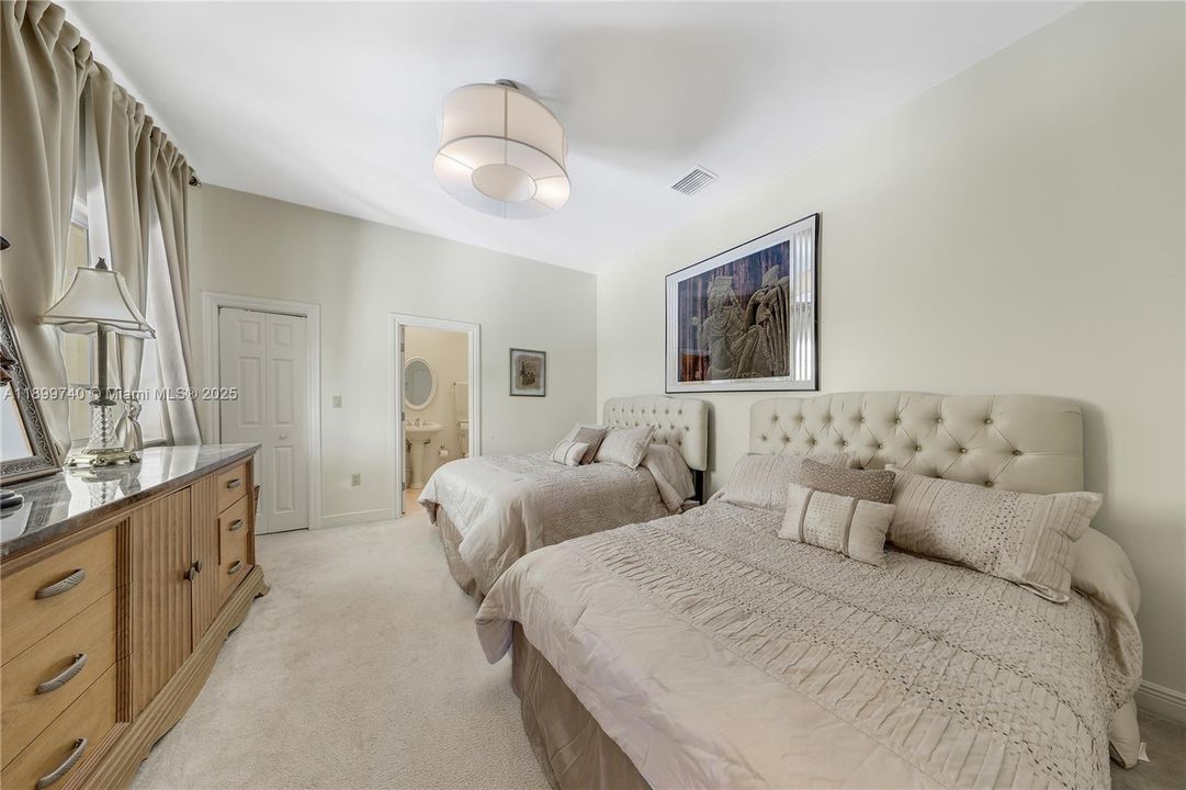 En Venta: $2,400,000 (7 camas, 7 baños, 5817 Pies cuadrados)