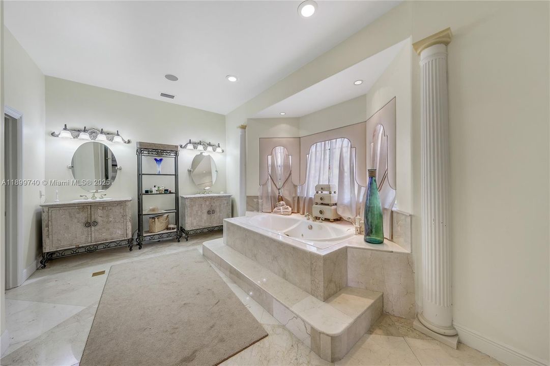 En Venta: $2,400,000 (7 camas, 7 baños, 5817 Pies cuadrados)