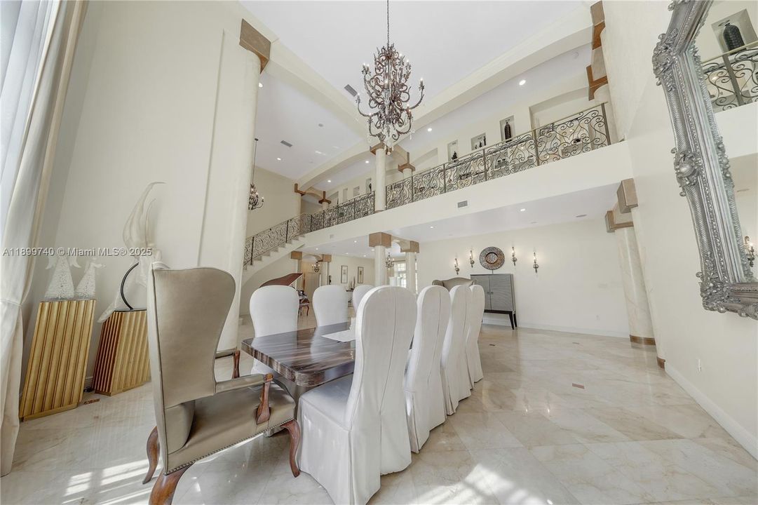 En Venta: $2,400,000 (7 camas, 7 baños, 5817 Pies cuadrados)