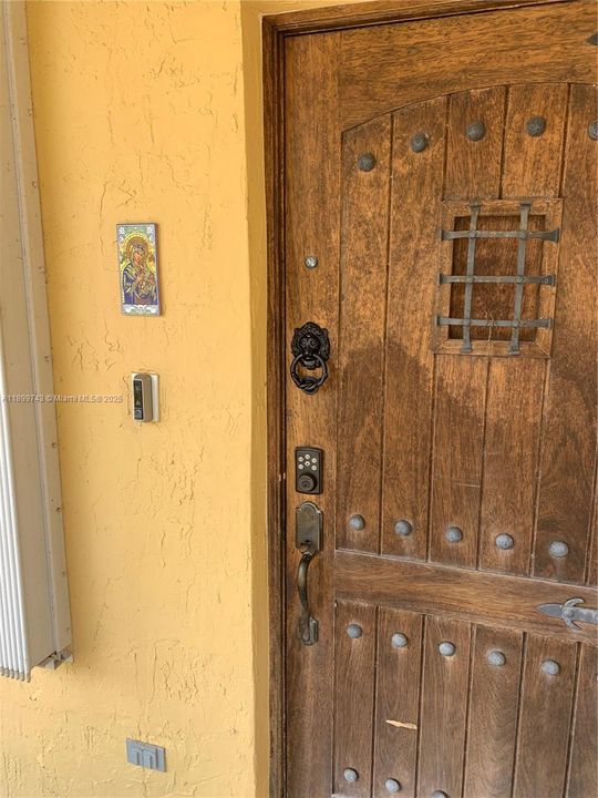 На продажу: $790,000 (4 спален, 2 ванн, 2011 Квадратных фут)