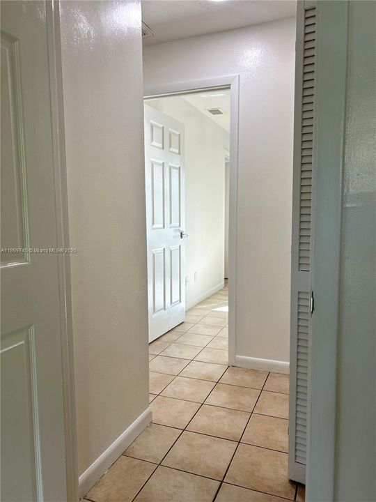 最近租的: $2,800 (3 贝兹, 2 浴室, 1310 平方英尺)