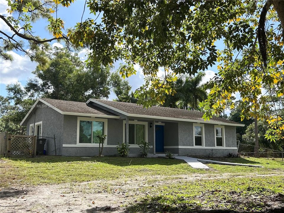 最近租的: $2,800 (3 贝兹, 2 浴室, 1310 平方英尺)