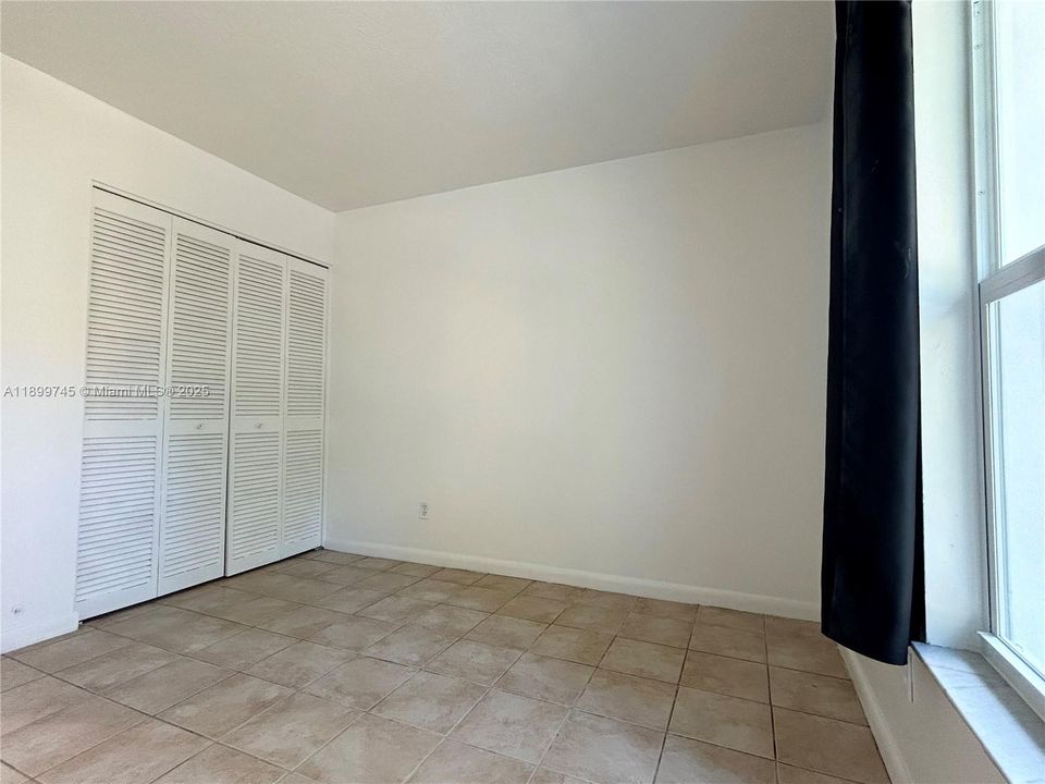 最近租的: $2,800 (3 贝兹, 2 浴室, 1310 平方英尺)