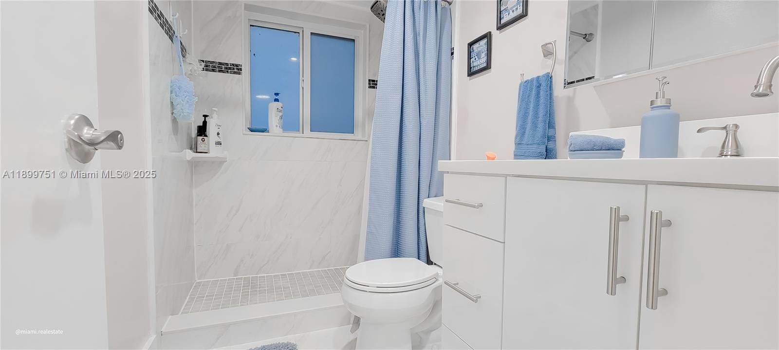 For Sale: $170,000 (2 beds, 2 baths, 1090 Square Feet)