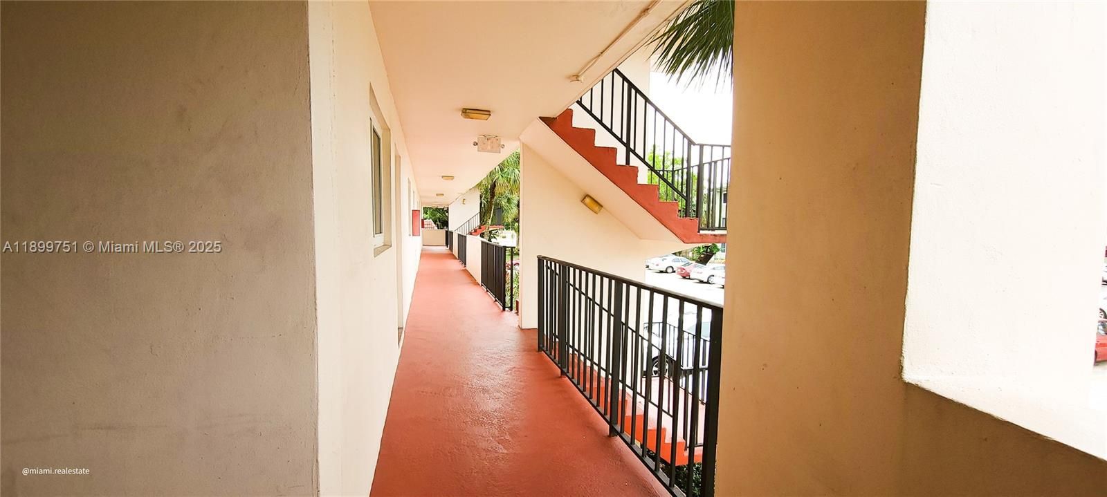 For Sale: $170,000 (2 beds, 2 baths, 1090 Square Feet)