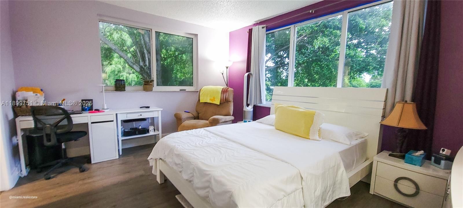 For Sale: $170,000 (2 beds, 2 baths, 1090 Square Feet)