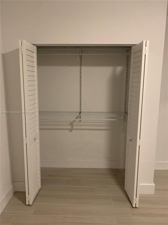 Recently Rented: $1,400 (0 beds, 1 baths, 332 Square Feet)