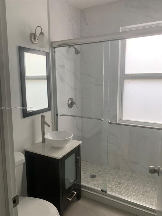 Recently Rented: $1,400 (0 beds, 1 baths, 332 Square Feet)