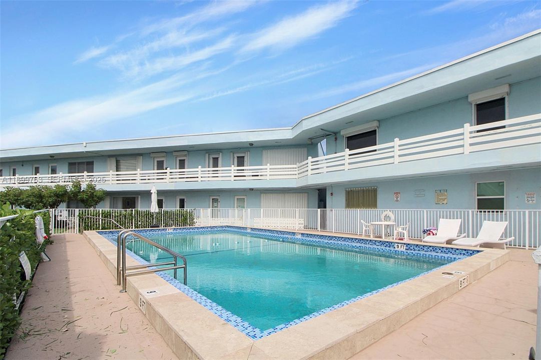 待售: $395,000 (1 贝兹, 1 浴室, 640 平方英尺)