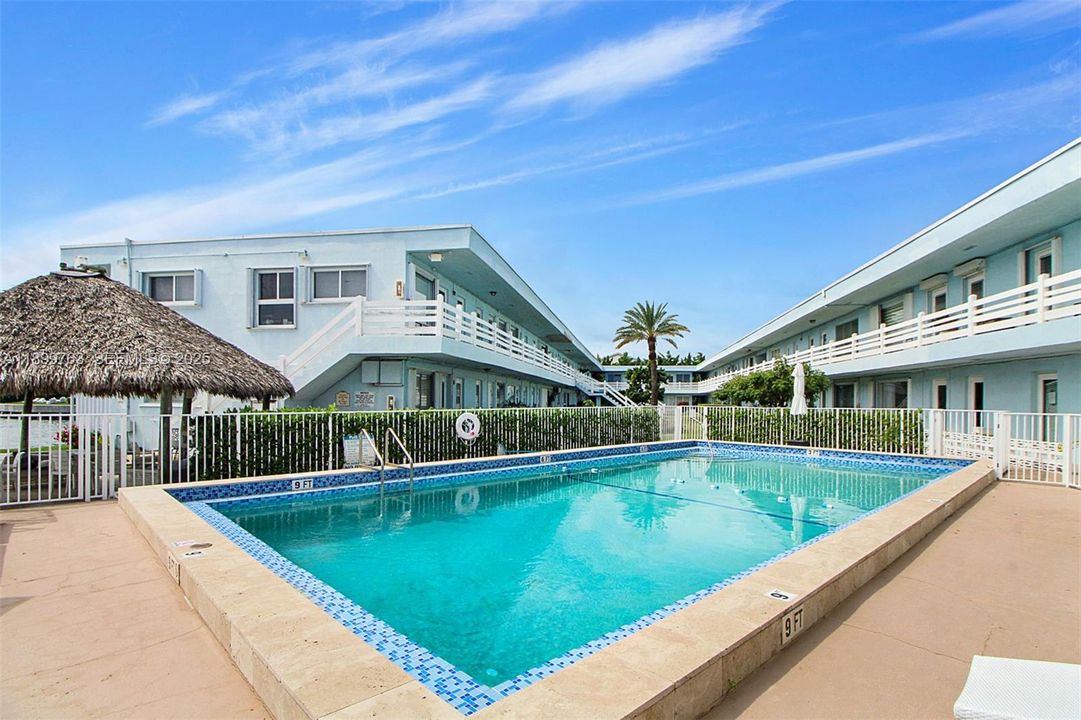 待售: $395,000 (1 贝兹, 1 浴室, 640 平方英尺)