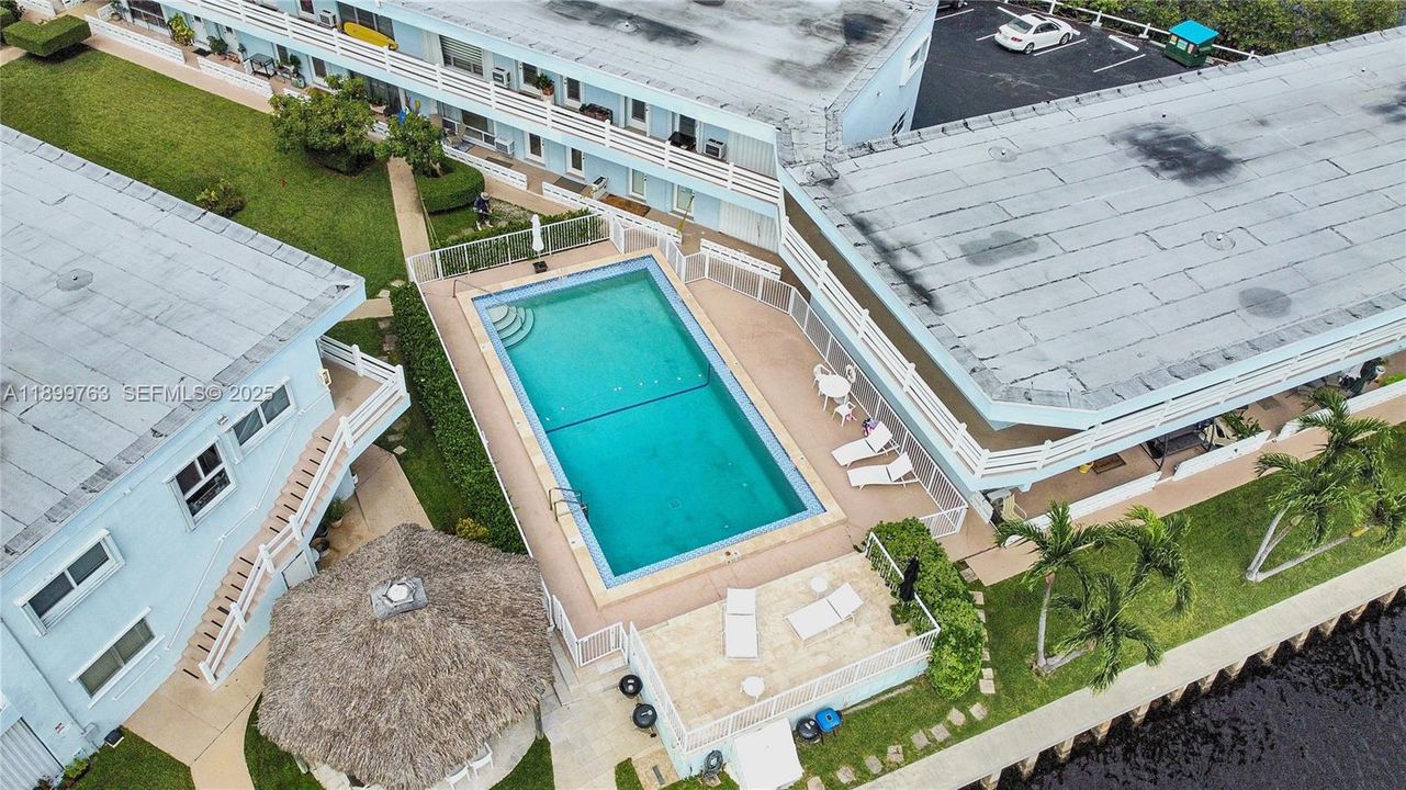 待售: $395,000 (1 贝兹, 1 浴室, 640 平方英尺)