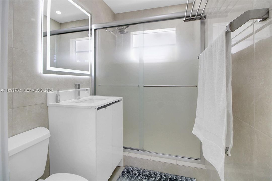 待售: $395,000 (1 贝兹, 1 浴室, 640 平方英尺)