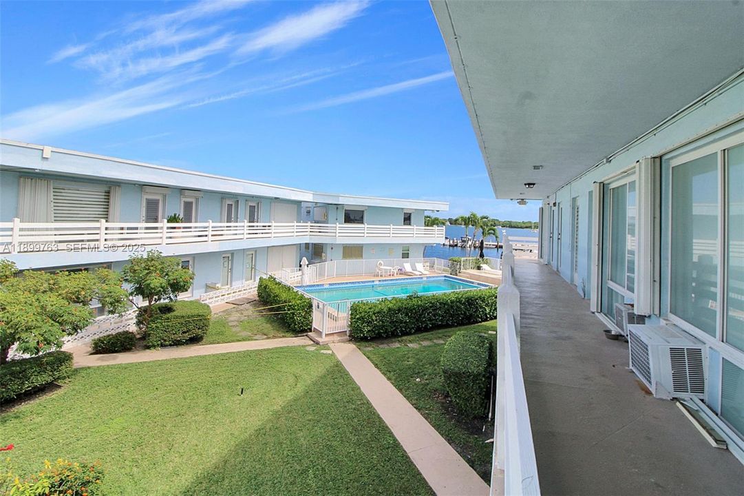 待售: $395,000 (1 贝兹, 1 浴室, 640 平方英尺)