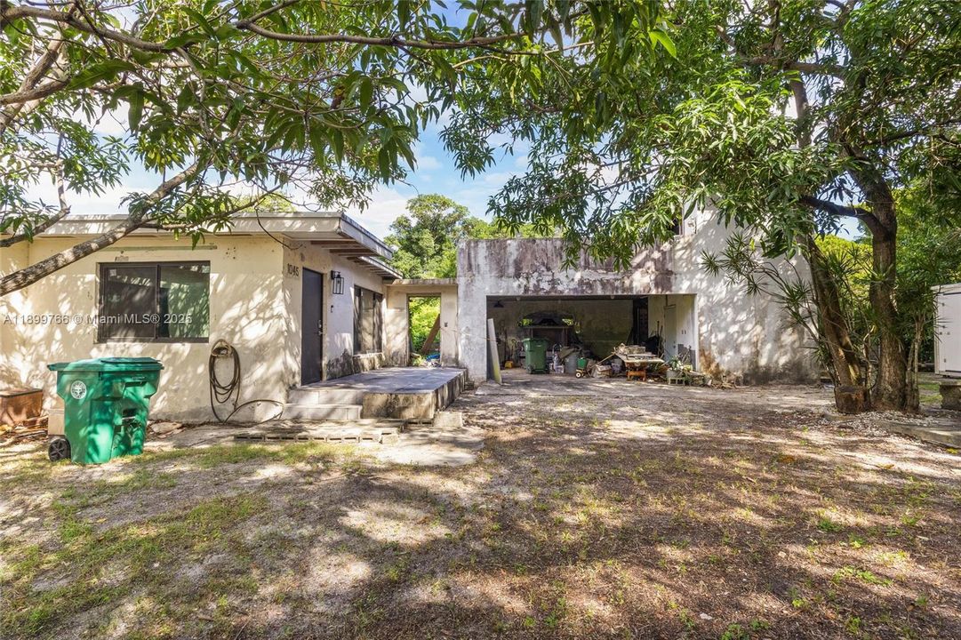 For Sale: $550,000 (2 beds, 1 baths, 1507 Square Feet)