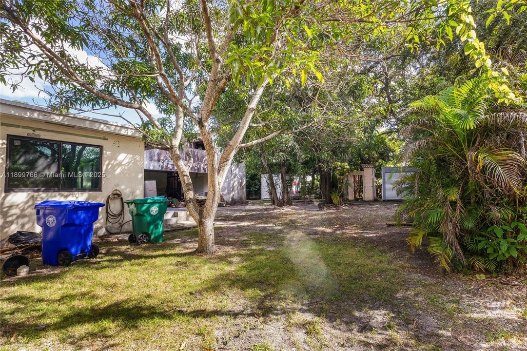 For Sale: $550,000 (2 beds, 1 baths, 1507 Square Feet)